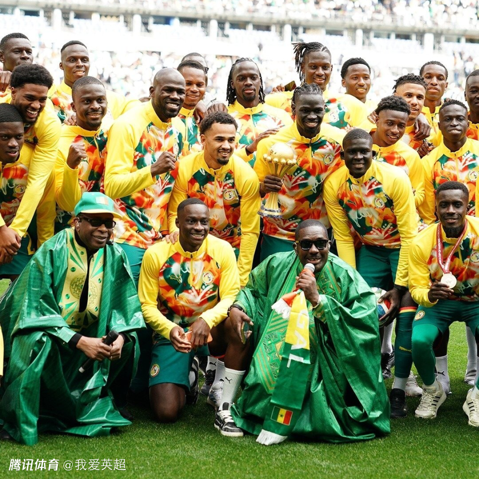 被剥夺冠军11天！塞内加尔仍拒交非洲杯奖杯，向8万人展示+现场沸腾