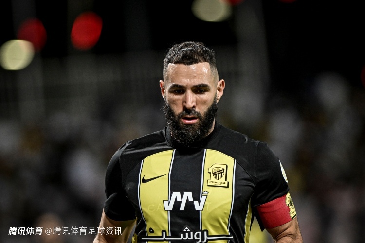 罗马诺：本泽马对吉达联合非常不满 将继续罢赛 并可能在计划离队