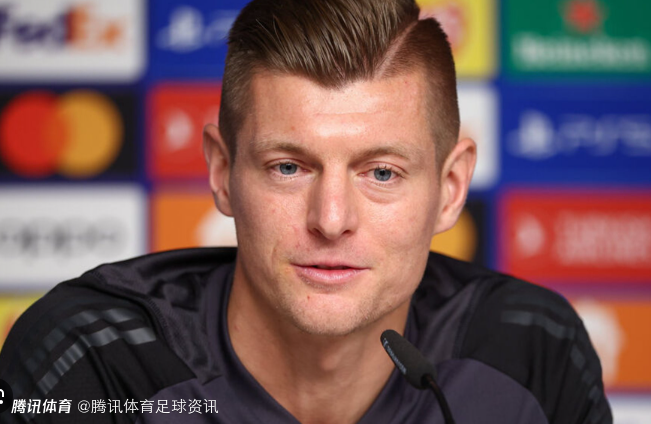 克罗斯评皇马出局：失利笑不出来 但附加赛再战本菲卡“不担心意外”