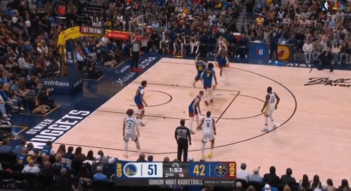 刚复出又伤了！勇士官方：波斯特脚部受伤离场 本场比赛不会回归