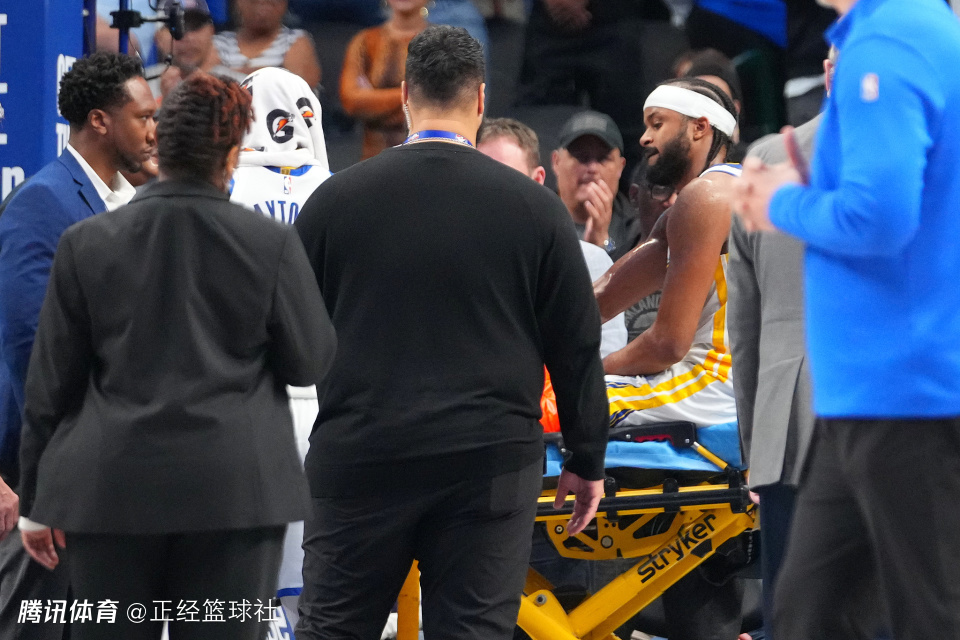 穆迪重伤冲上全美热搜第一！众人为他惋惜+祈福：场面太惨不敢看第二遍