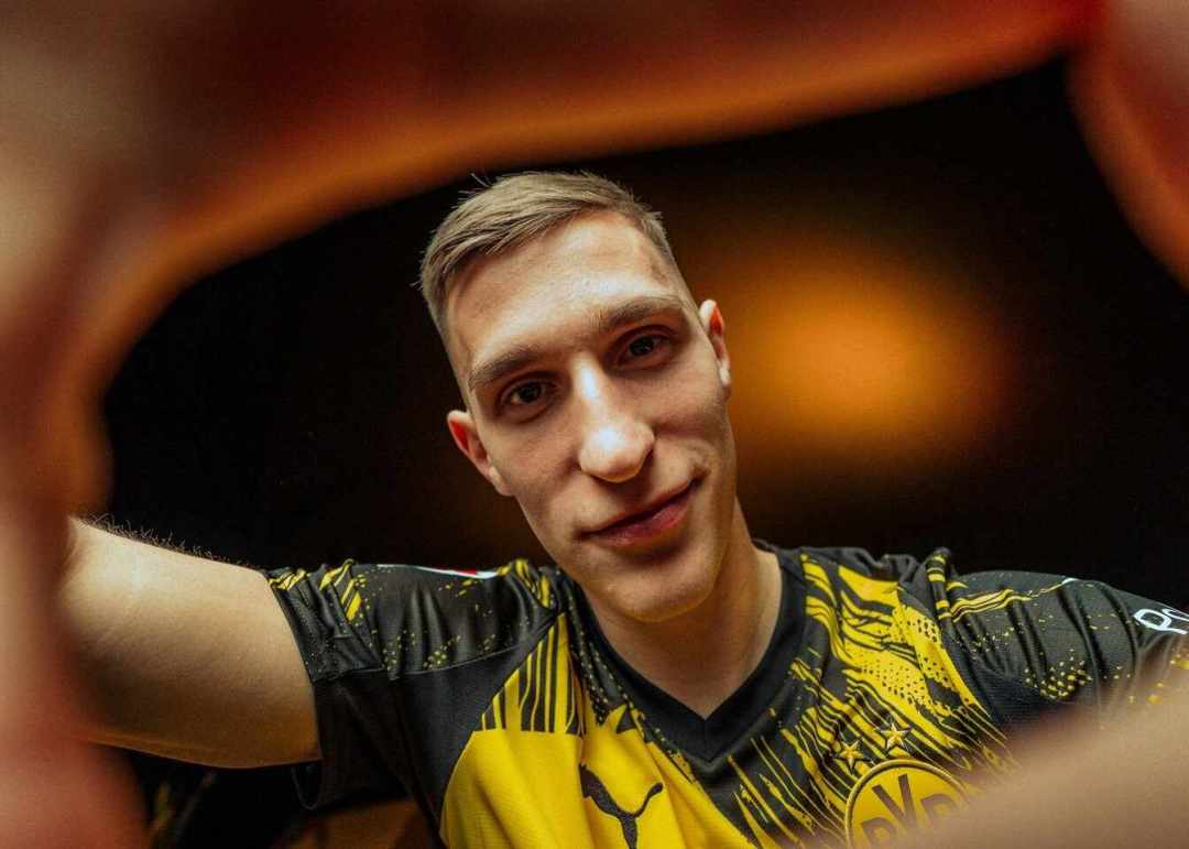 施洛特贝克：与多特续约是正确一步，我想与球队一起夺得冠军