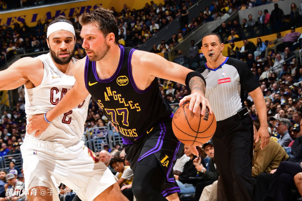 湖人复仇骑士夺赛季50胜！东契奇42+12迎里程碑 詹姆斯再创历史纪录