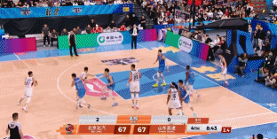 火药味十足！珀塞尔隔扣周琦怒喷垃圾话 两人均吃到技犯