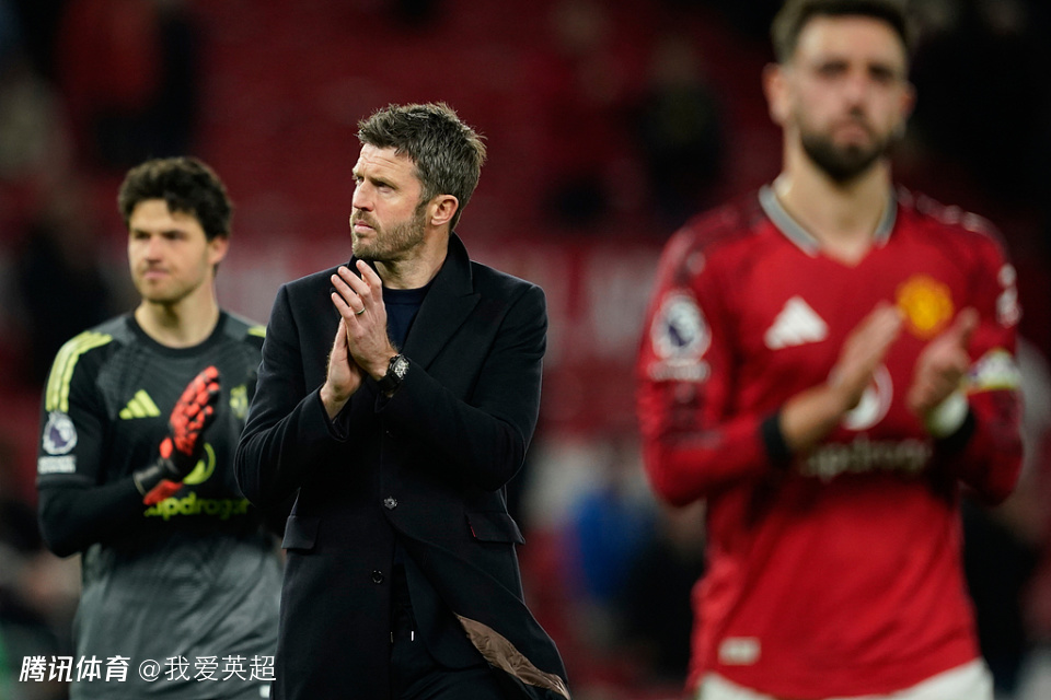 争议？曼联3次遭不利判罚！利兹联2球均犯规在先，B费卡里克愤怒炮轰