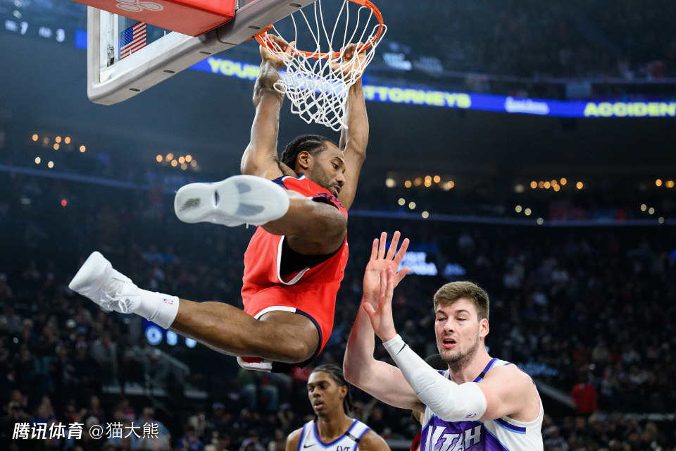 数据帝：45+7+6三分！小卡变身队史第一人 得分狂人追平詹姆斯纪录