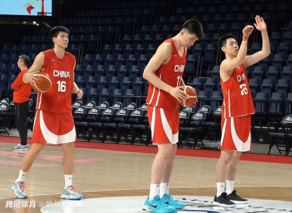 余嘉豪：很荣幸代表中国男篮参加比赛 很多的困难都不是借口