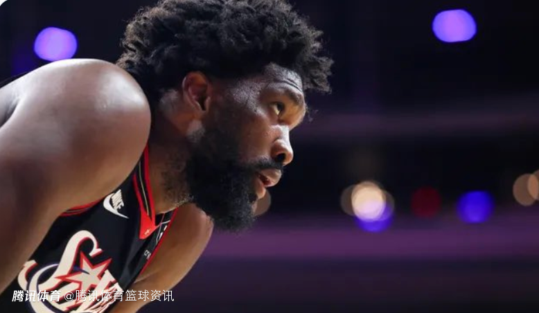 遭遇右侧腹斜肌拉伤！恩比德目前尚未进行任何对抗训练 将在一周后复查