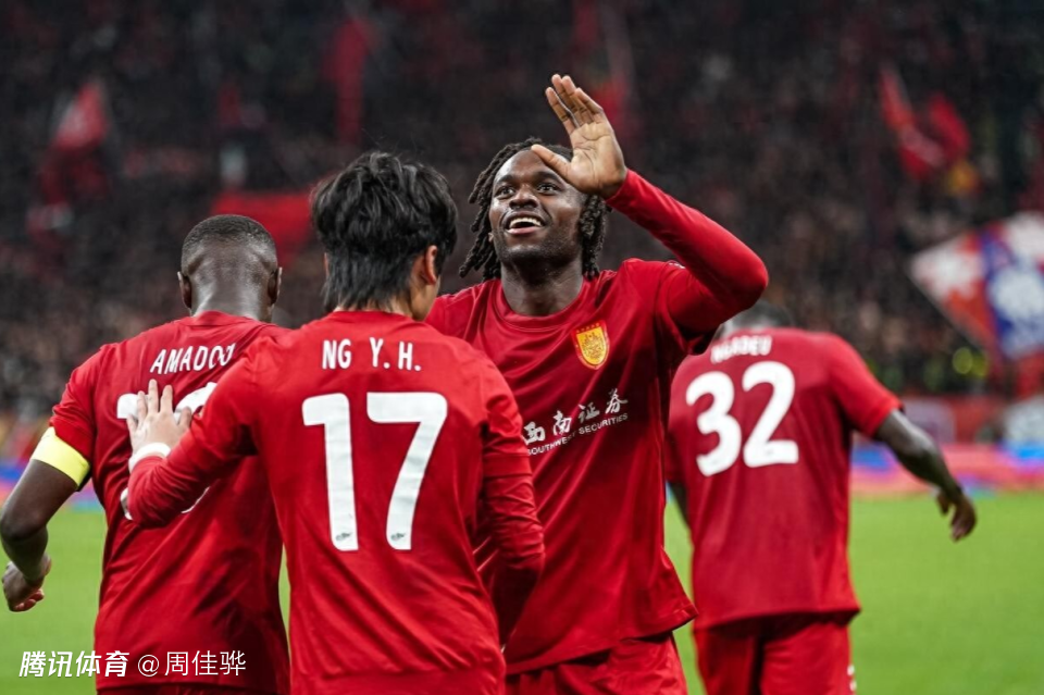 迪马塔：成为最佳球员离不开队友的努力，球迷们展现出重庆精神