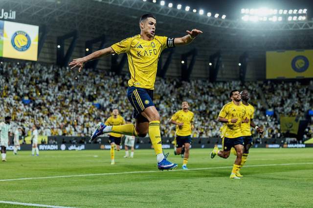 5-2！C罗复出梅开二度，刷新2大纪录，利雅得胜利豪取15连胜