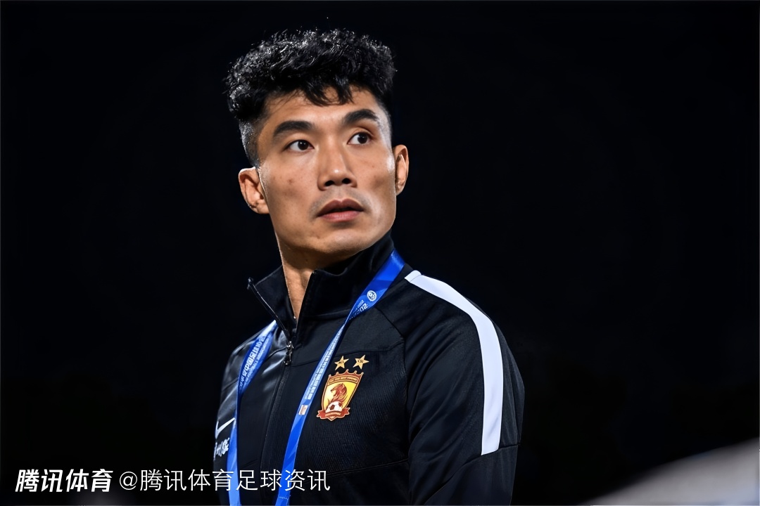 西海岸主帅郑智：海港是卫冕冠军+客场作战 我们会团结一心展现全新面貌