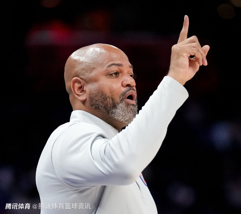 33分平生涯纪录！活塞主帅点赞杜伦：各项能力正逐渐融合 比赛阅读能力更加清晰