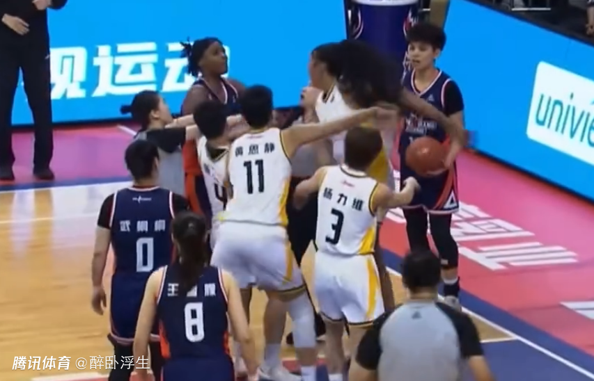 WCBA罚单：卫冕冠军广东女篮外援卡多佐禁赛一场 罚款5000元