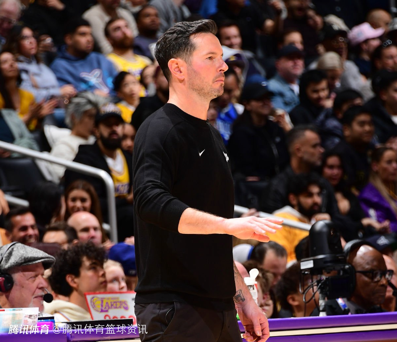 雷迪克：所有人都信任东契奇持球 詹姆斯赛前偏头痛但依旧克服困难出战