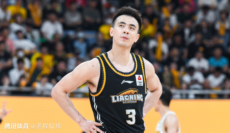 赵继伟三分半钟自投自抢三分球40中39 他已准备复出