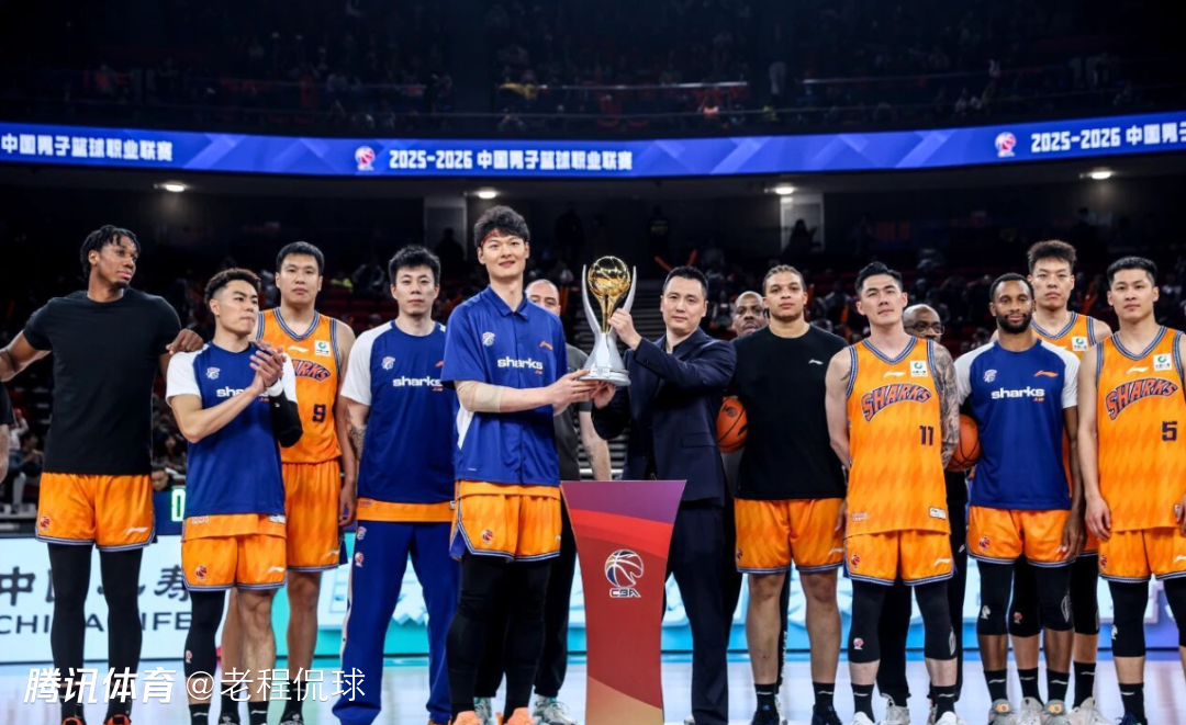 CBA领头羊上海队阵容有多富裕？2大前国手连续无缘报名