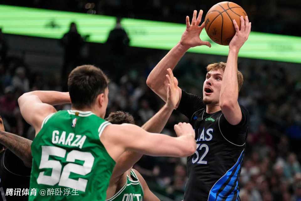 布朗33+11绿军送独行侠5连败 弗拉格36分近3战狂轰119分