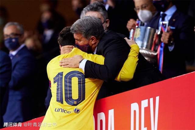 拉波尔塔亲口承认 3年前金球盛典遭梅西无视：球王不理他