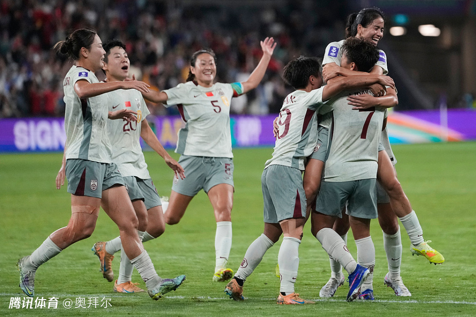 中国女足3连胜晋级！媒体人热议：米帅闯过第1关，晋级世界杯在望