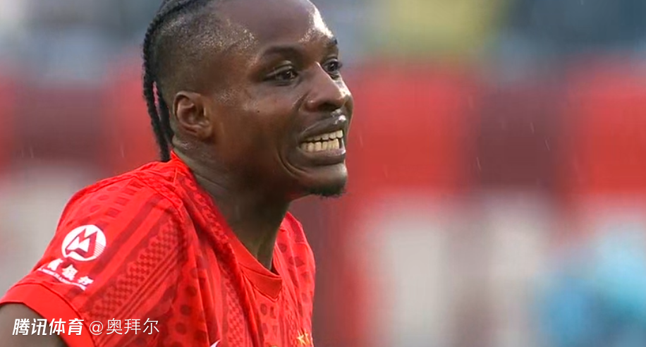 超级杯三连败！上海海港开门黑，跨季4战0进球，两度中柱武磊复出