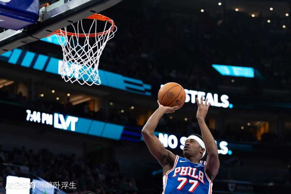 埃奇库姆受伤后又回归22+13！76人连续两季横扫爵士 贝利25分