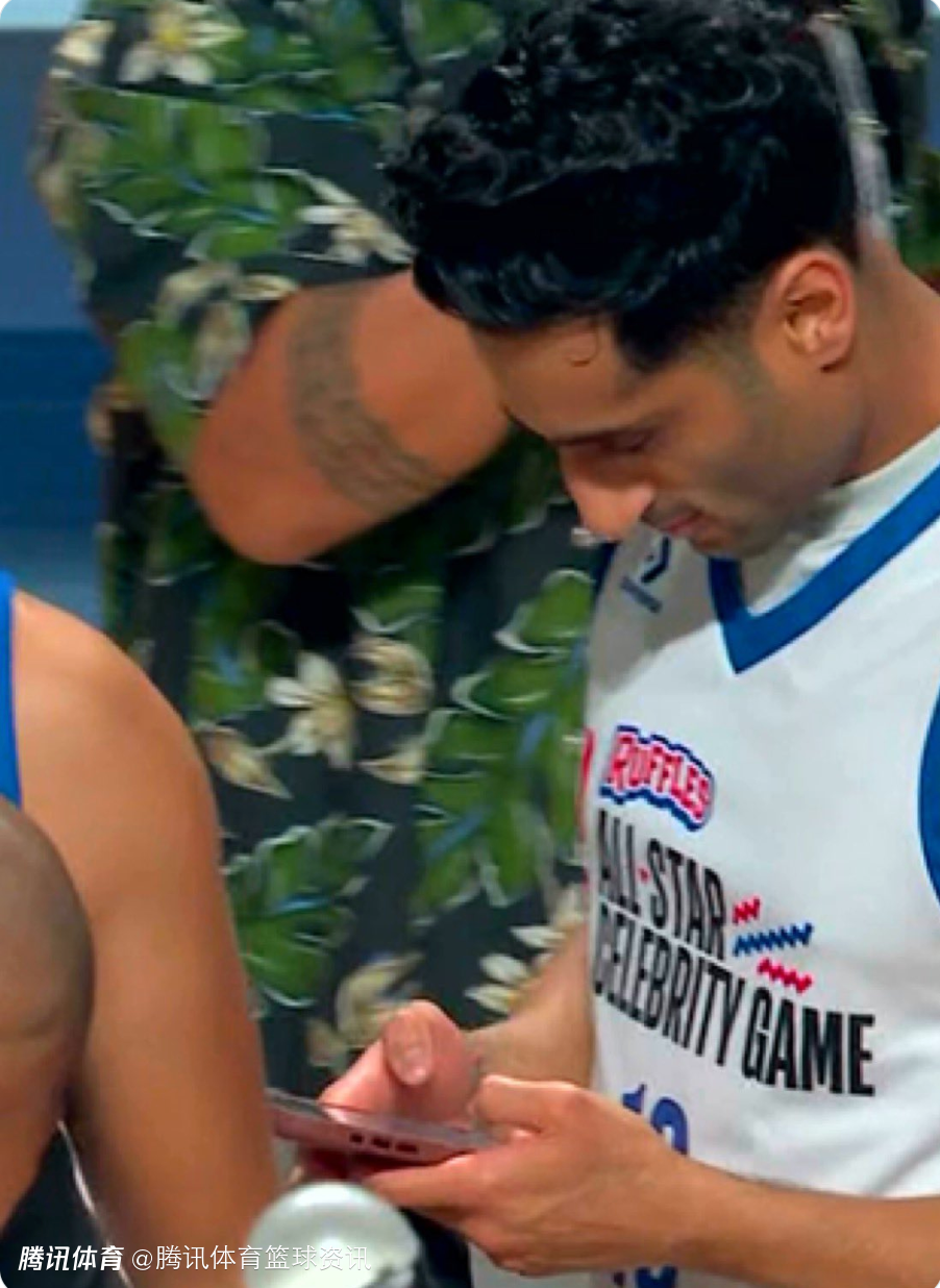 杜兰特吐槽Shams比赛中看手机：我的天 能不能对比赛有点尊重