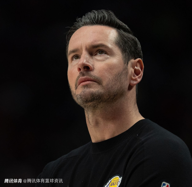 雷迪克：蒂米上场比赛表现为他赢得了登场机会 范德彪又完美扮演了自己的角色