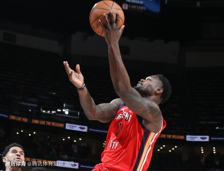 锡安疑似出现伤病情况 被换下场后返回更衣室