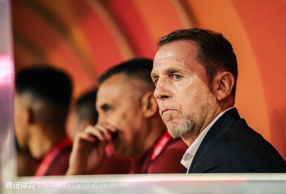 体坛周报：U19国足战澳大利亚一胜一负 久尔杰维奇变阵352考察多面手