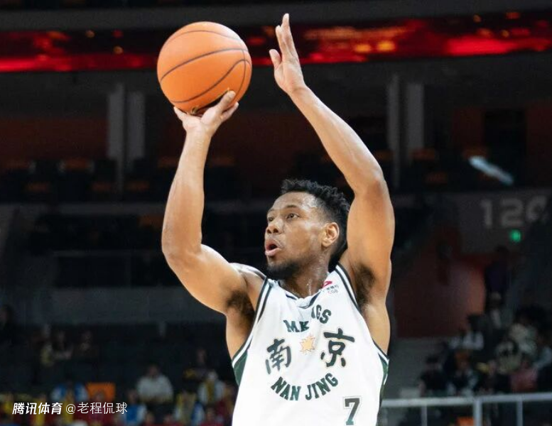 惨败夜祝铭震8中1再遭质疑 本赛季命中率36%创生涯新低