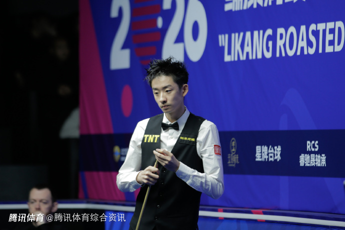 斯诺克世界公开赛四分之一决赛：吴宜泽战胜艾伦晋级四强 半决赛对阵奥沙利文