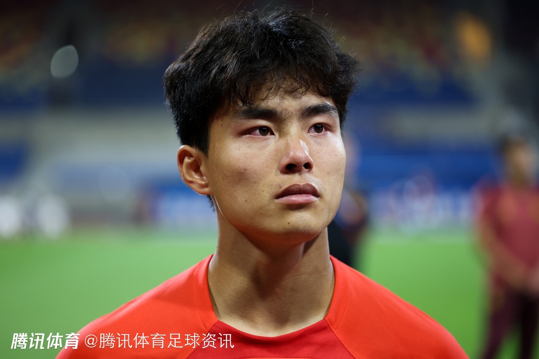 官方：恒大足校球员杨黔东自由身加盟上海海港