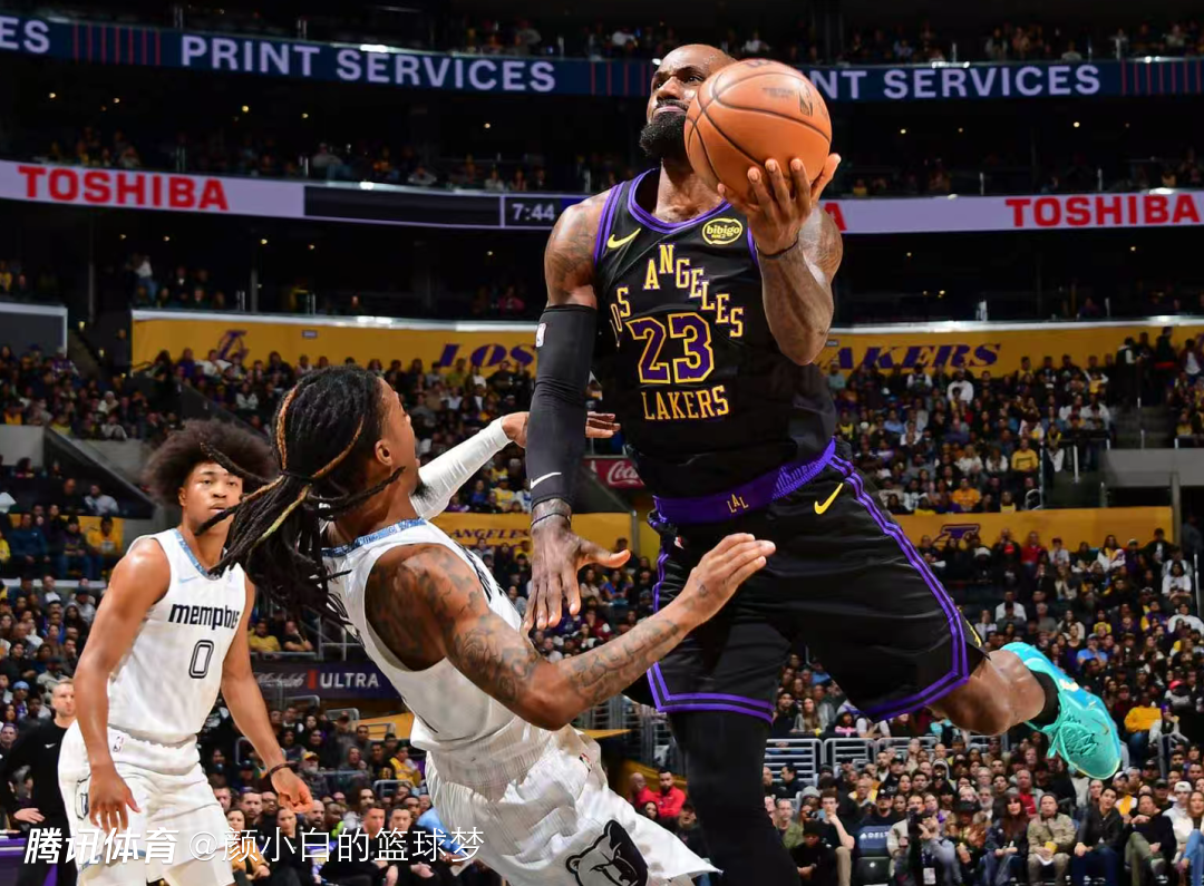 东契奇34+8湖人拒灰熊逆转避连败！41岁詹姆斯31+9拉拉维亚21分
