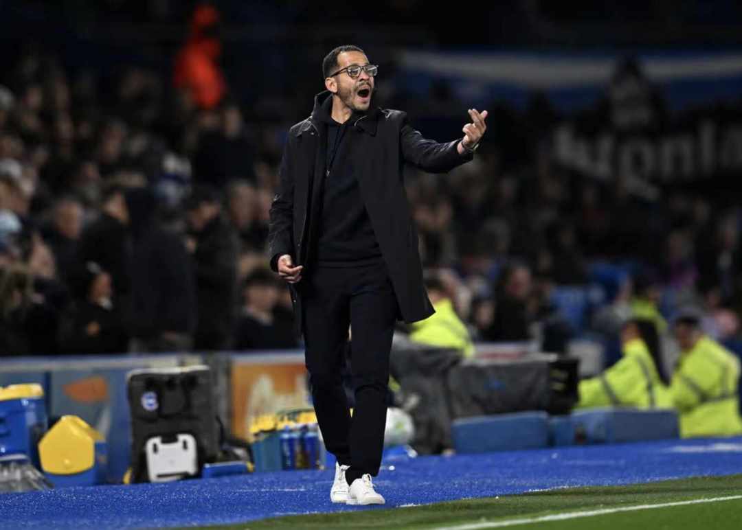 罗森尼尔：今晚的表现完全不可接受，这种表现不可能赢下比赛