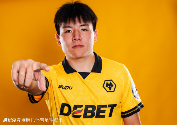 比赛末段失误染黄！媒体人评徐彬留洋首秀：万事开头难 拼劲值得肯定