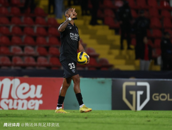 巴西媒体：三镇有意葡甲射手王克洛维斯 另求购塞阿拉前锋费尔南迪尼奥遭拒