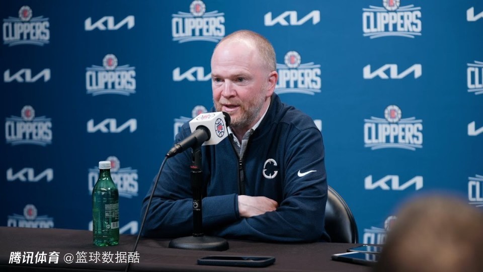 弗兰克称送走哈登和祖巴茨仍全力进季后赛 拒谈莱昂纳德是否会离队 