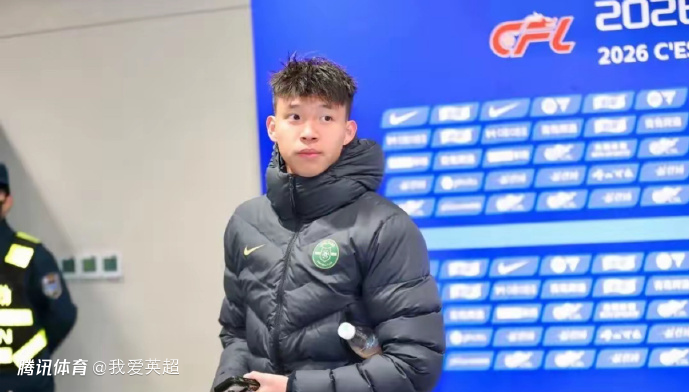 董路力挺王钰栋：整场被骂谁有好气答问题！他已19岁耍脾气又不违法