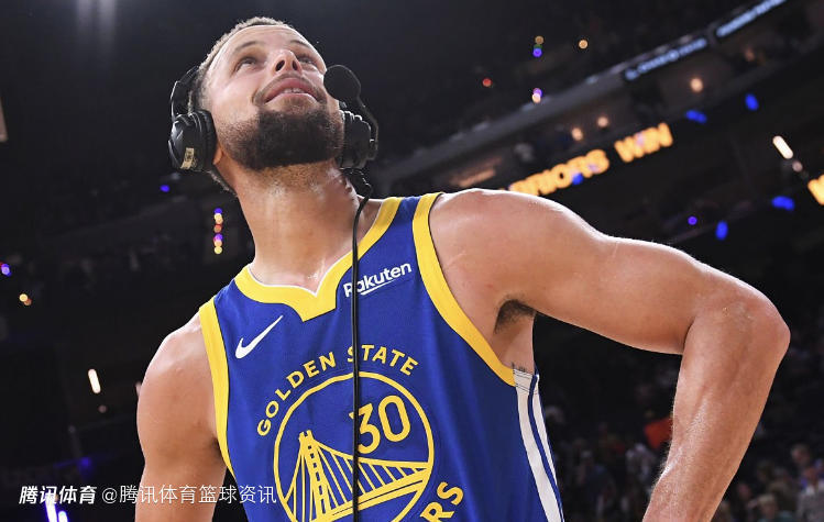 库里：不知道格林说了啥导致被驱逐 喜欢靠无球跑动为队友创造出机会