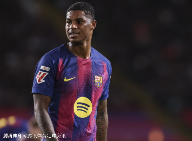 世体对比三边锋：迪亚斯表现全面高效 尼科细腻沉着 拉什福德留队可能性正增加