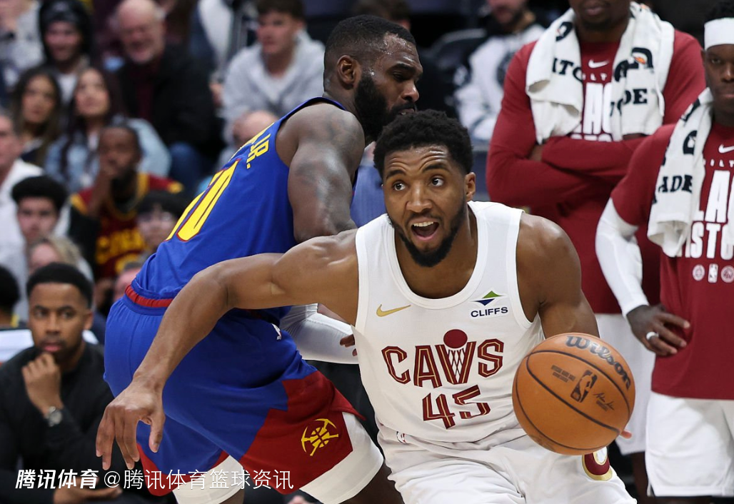 米切尔：哈登和我们甚至还没合练过 现在就是靠感觉在打球