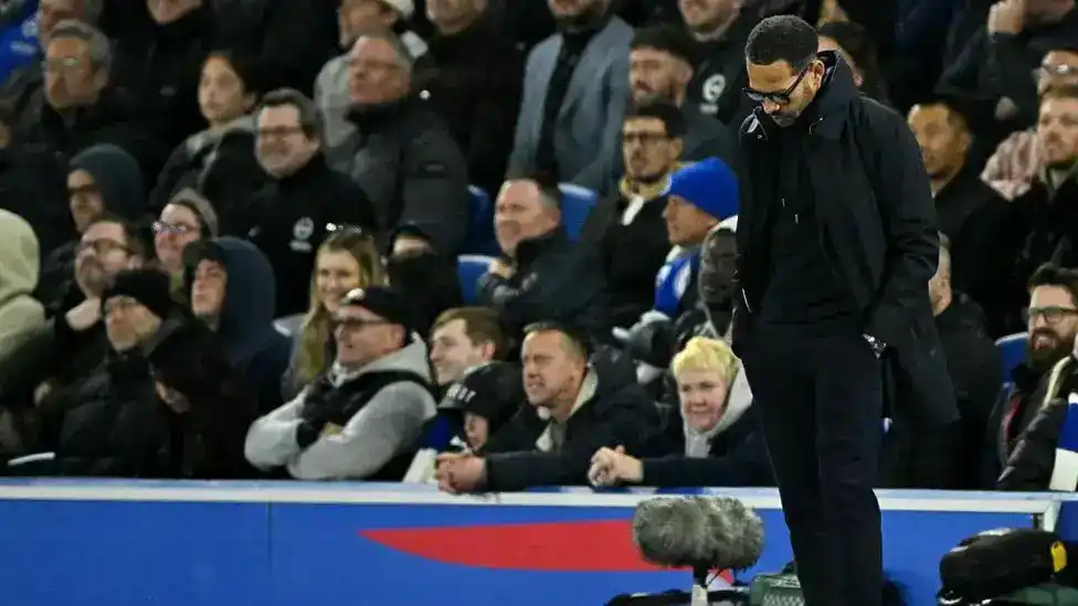 BBC：五连败后罗森尼尔帅位告急，球员也不信服