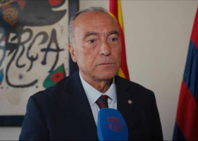 巴萨临时主席：欧足联需要改进，六名裁判在场不应有很多误判