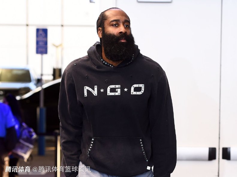 快船更新伤情：哈登右肩僵硬赛前决定是否出战 祖巴茨今日重回首发