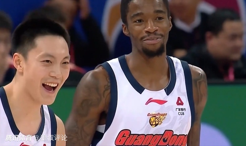 冲起来挡不住！萨姆纳单场15罚轰38+9+5刷新广东生涯得分新高