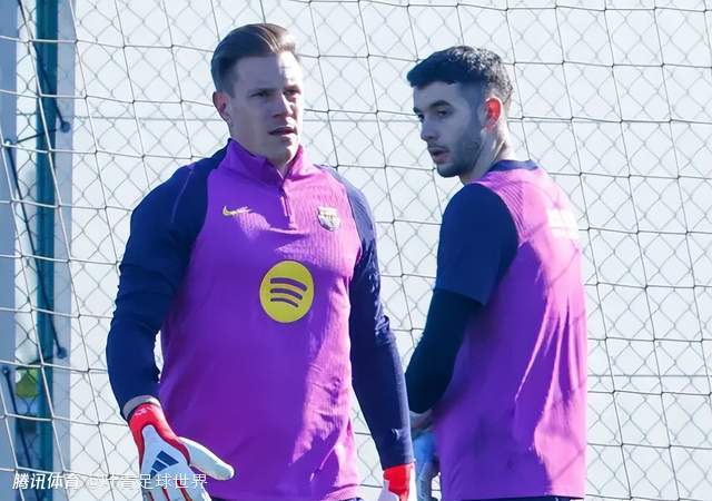 年薪1700万 巴萨33岁队长坐穿板凳：想踢世界杯 必须离队