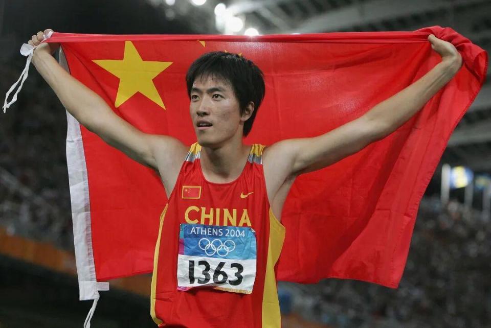 “爱国青年”刘翔年纳税800万 仍是国内田径顶流IP享耐克终身合同