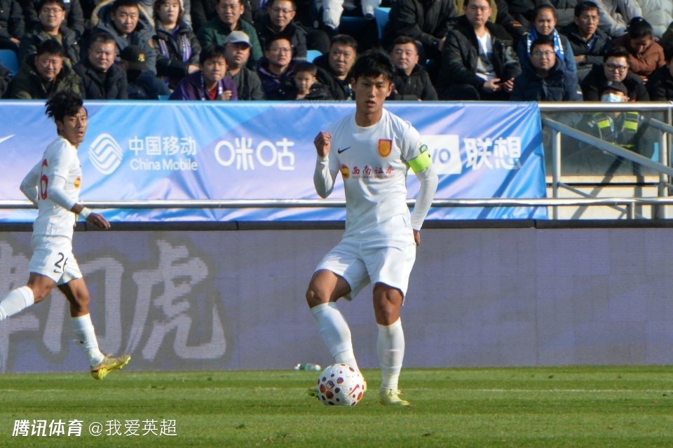 被新帅用废？U23国足红星演砸中超首秀！0射门+0过人，13次丢球权