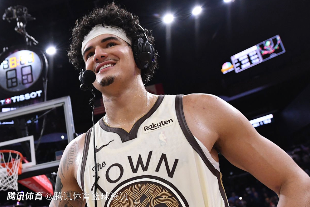 桑托斯：我从巴特勒身上学到许多 观摩他的打法让我提升明显