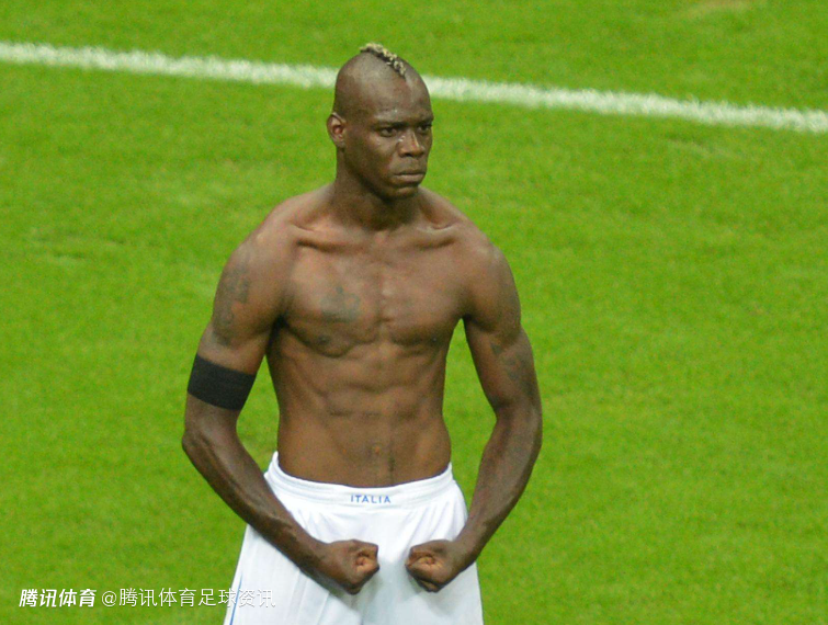 意媒：河床有意引进自由身巴洛特利 主帅加拉多准备亲自接触